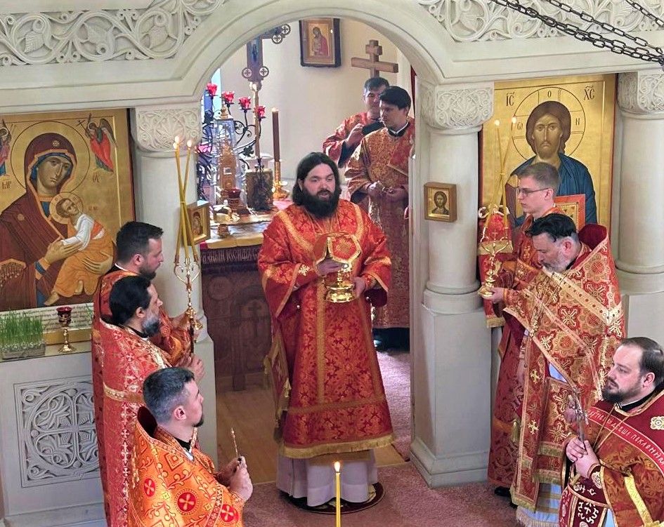 Епископ Феодосийский и Керченский Иларион возглавил богослужение в нашем храме.