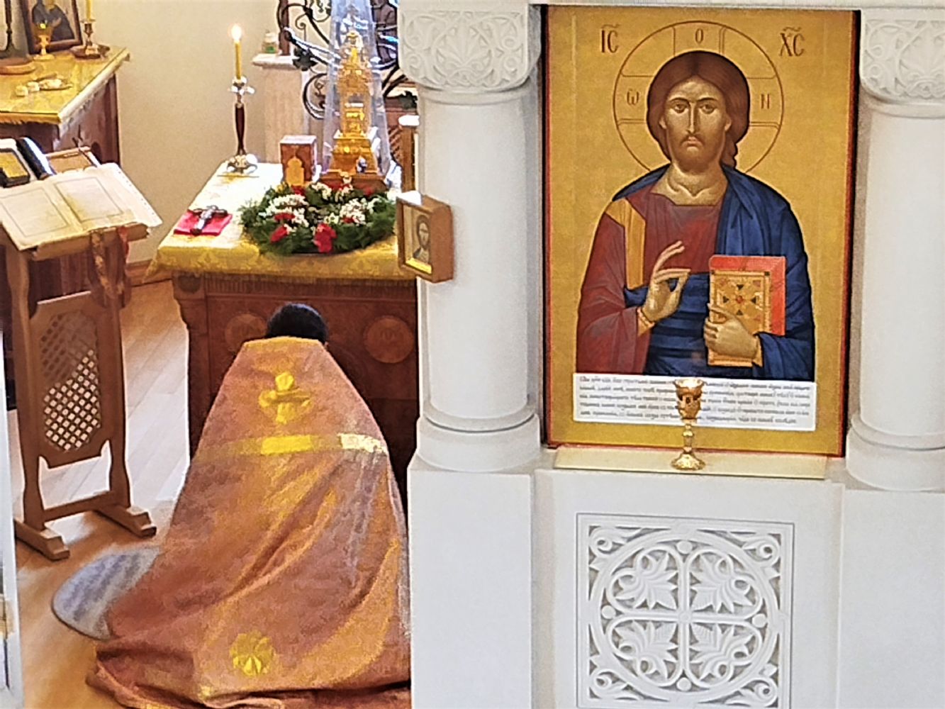 Предпразднство Изнесения Честны́х Древ Животворящего Креста Господня