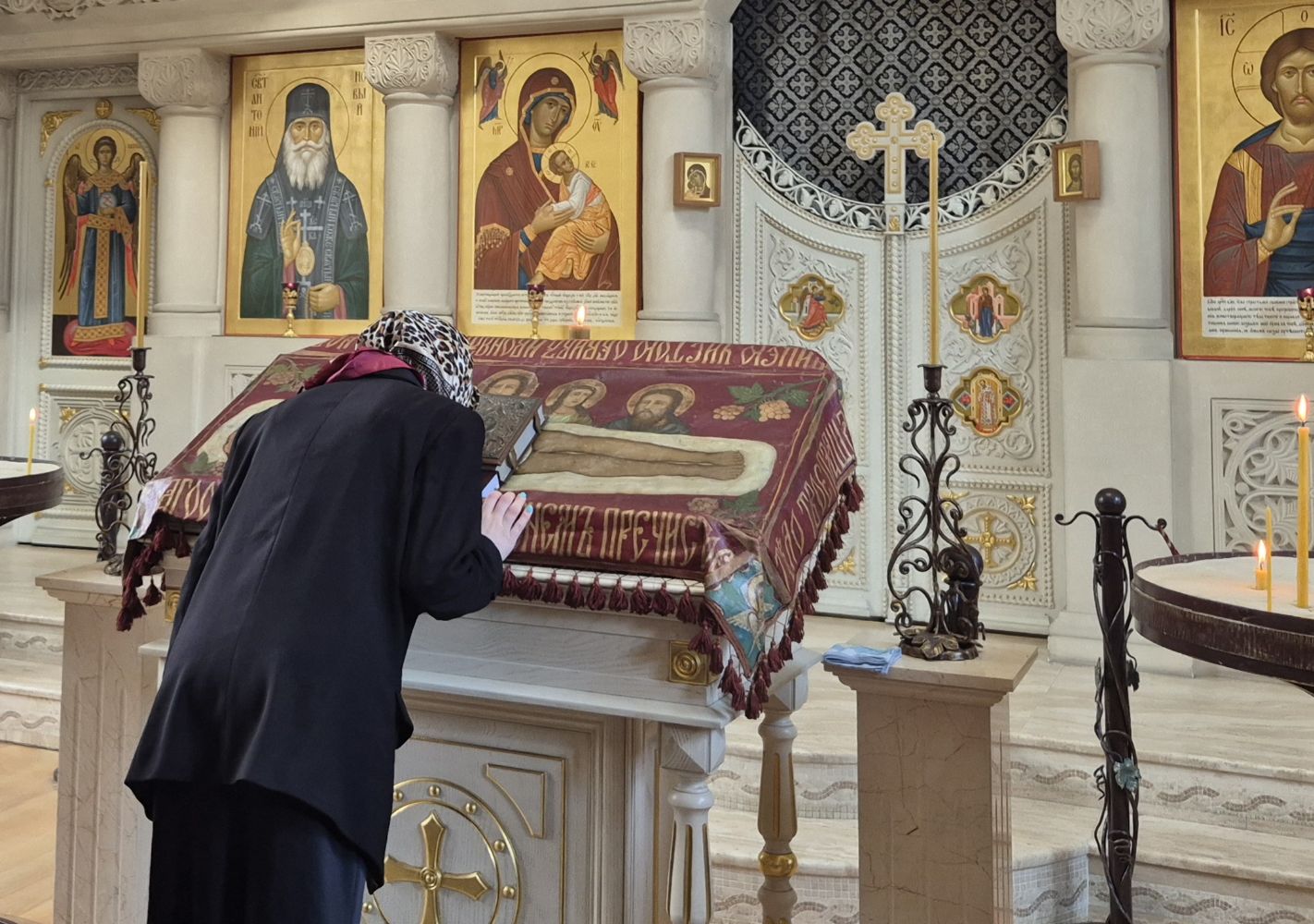 Великая Пятница. Вечерня, вынос Святой Плащаницы